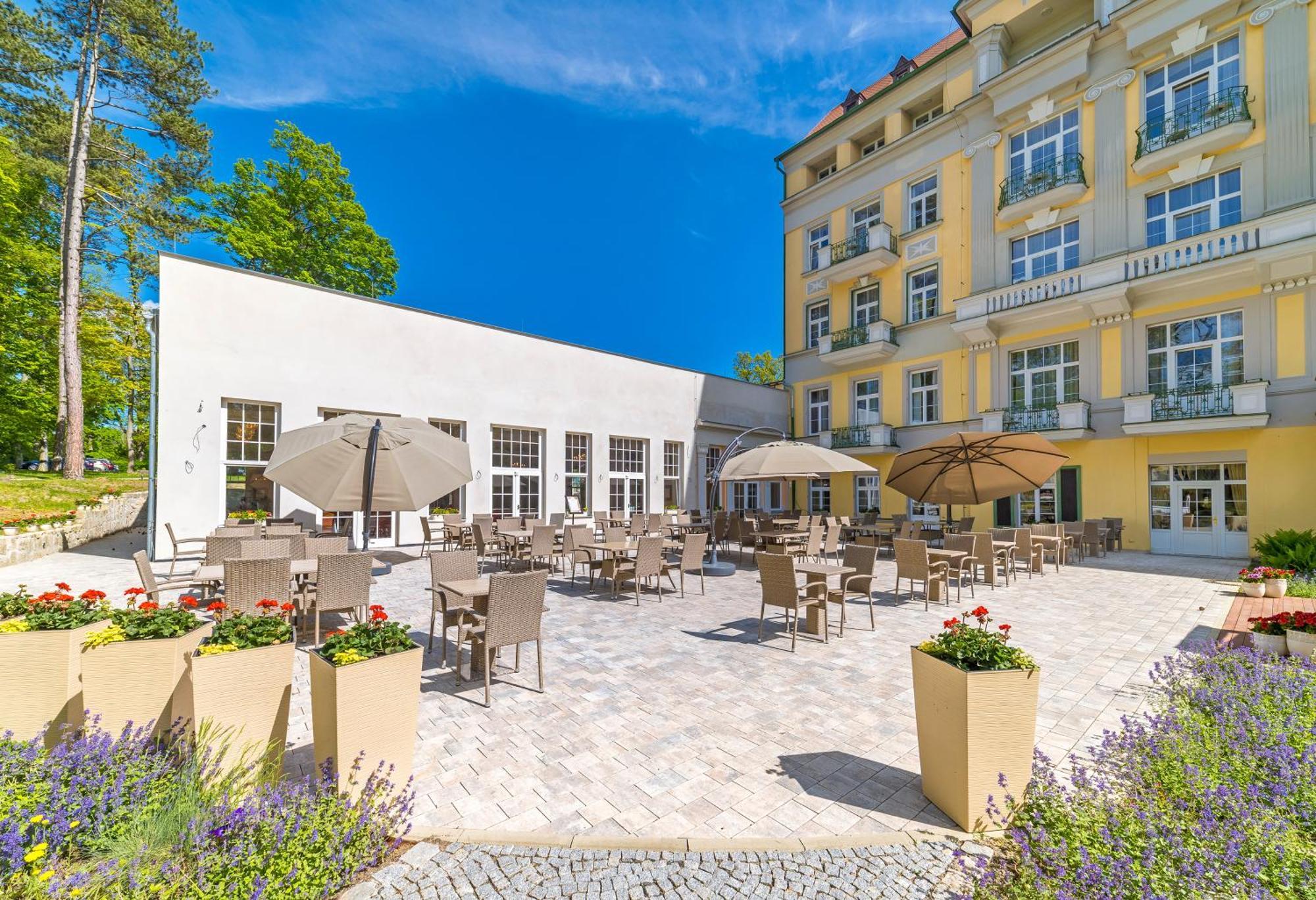 Spa Resort Pawlik-Aquaforum Frantiskovy Lazne Ngoại thất bức ảnh