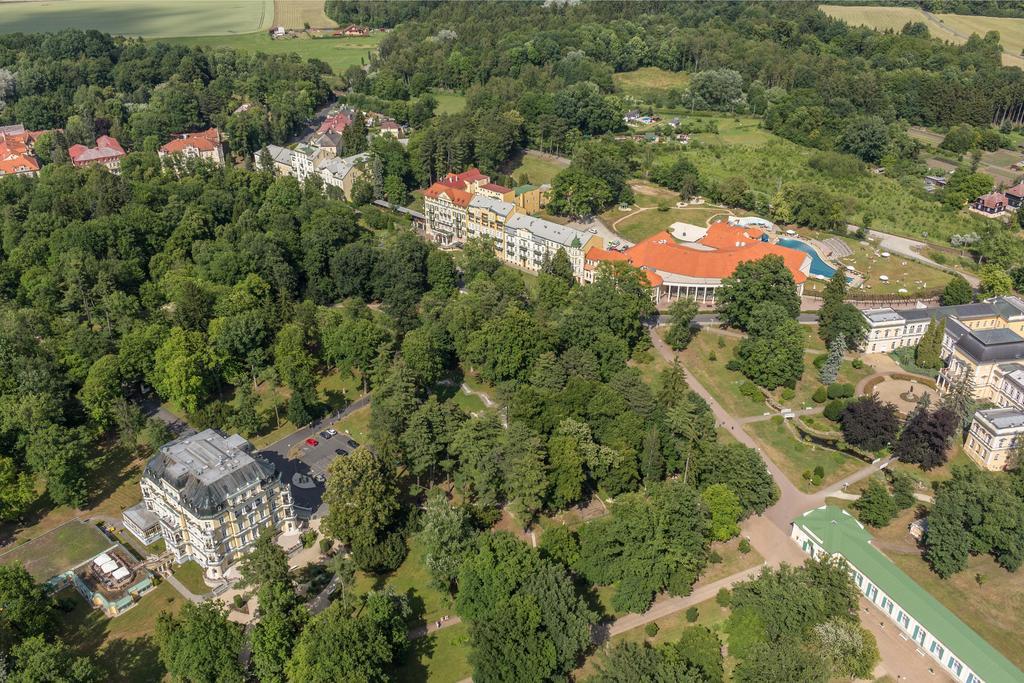 Spa Resort Pawlik-Aquaforum Frantiskovy Lazne Ngoại thất bức ảnh