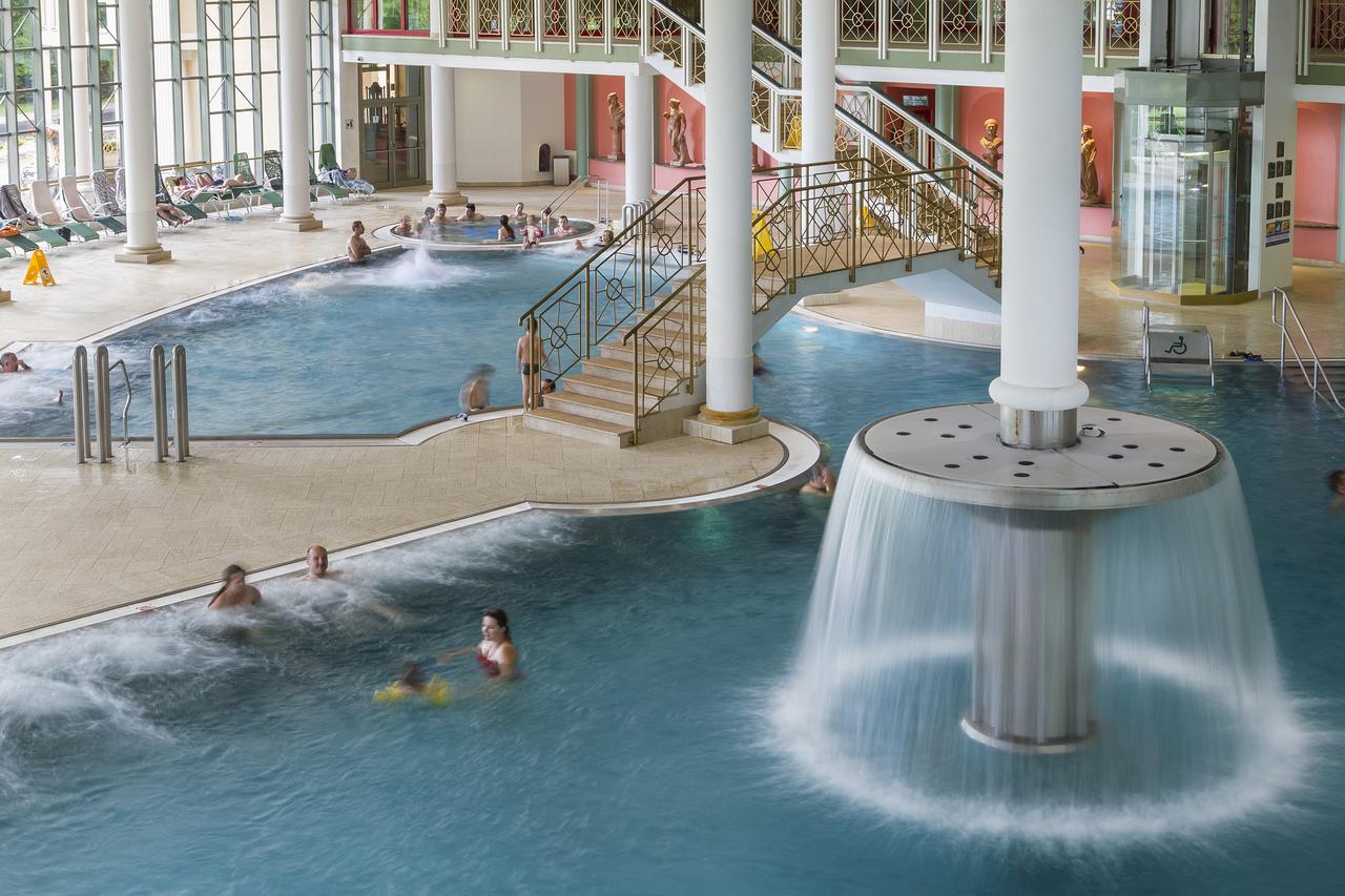 Spa Resort Pawlik-Aquaforum Frantiskovy Lazne Ngoại thất bức ảnh