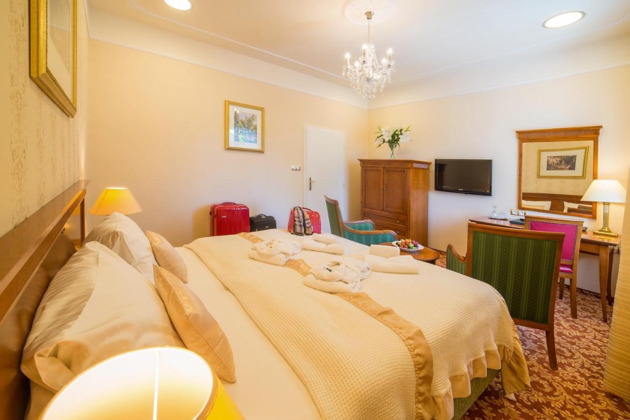 Spa Resort Pawlik-Aquaforum Frantiskovy Lazne Ngoại thất bức ảnh